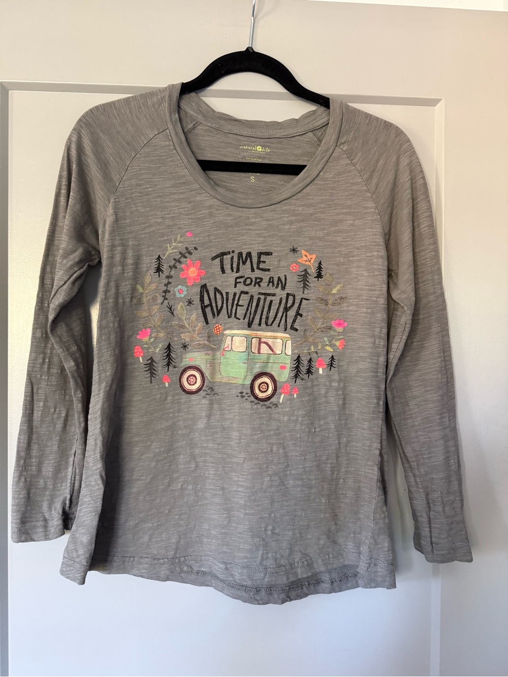 Natural Life raglan sleeve T shirt Size Small